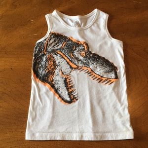 Boy's dinosaur tank